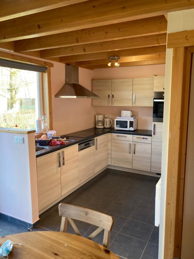 Bungalow Froid-Chapelle Exteriör bild